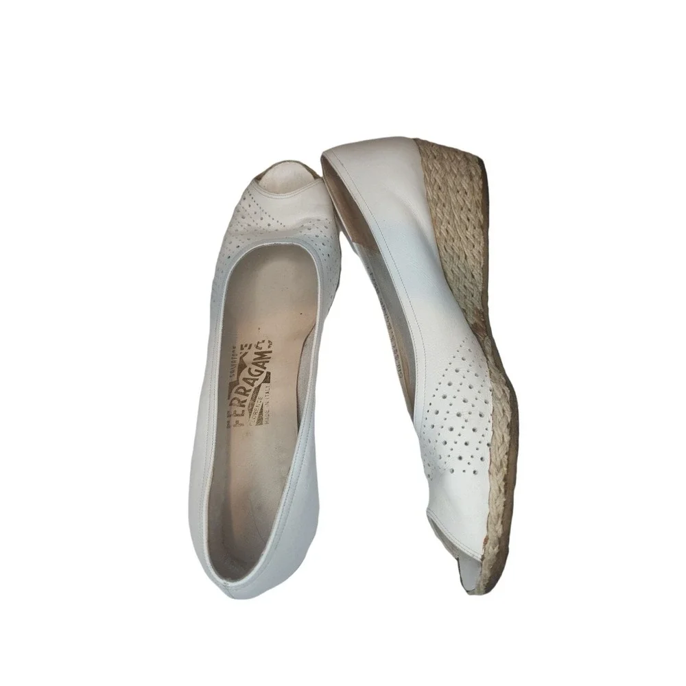Vintage Salvatore Ferragamo White Leather Wedge Sandals Women Sz 8.5 N Open‎ Toe